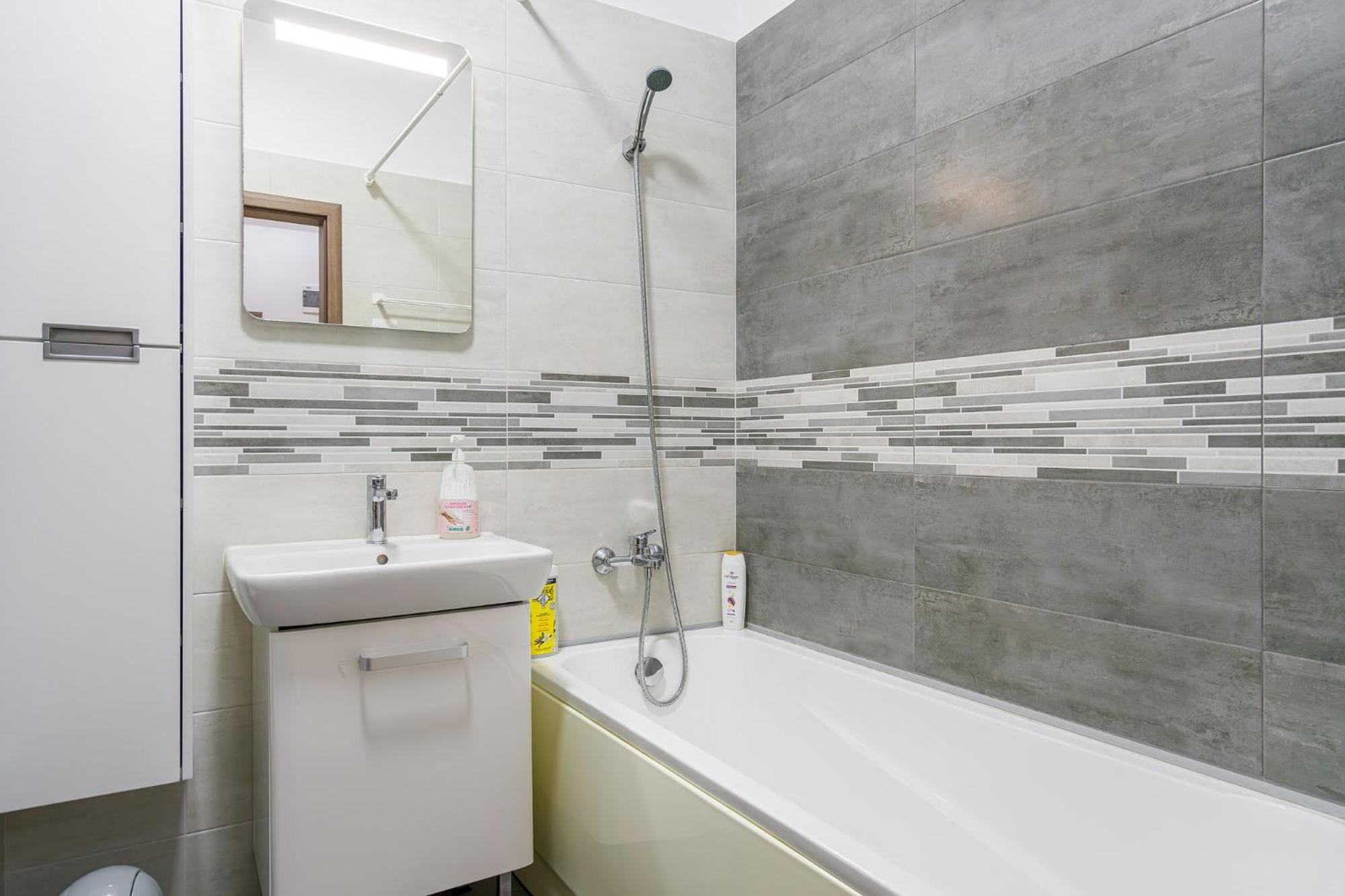 Politehnica Deluxe Apartment Бухарест Екстер'єр фото
